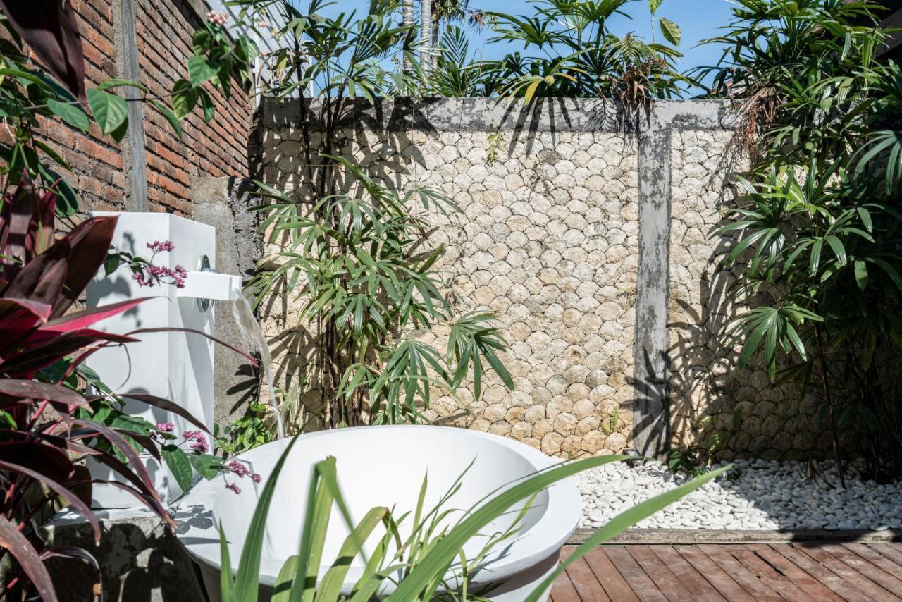 Isaiya Boutique Hotel Canggu Extérieur photo